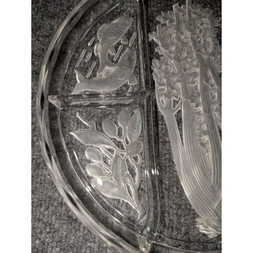 Vintage Indiana Glass Etched Frosted Intaglio Divided 10